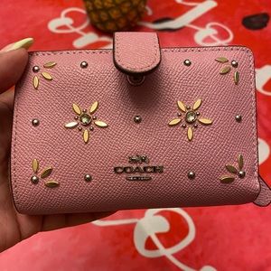 Coach wallet ( used)